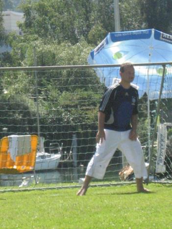 Fussball 042.jpg   32kb   26.03.2021 22:38:08